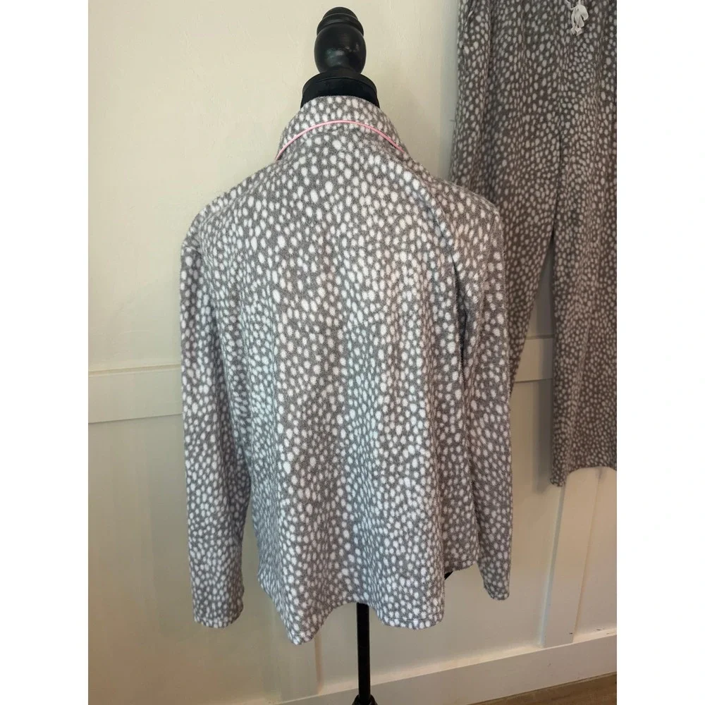 DKNY Womens‎ XL Pajama Set Grey White Animal Print Fleece Long Sleeve Pants 2pc
